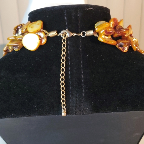 🍂THREE STRAND GOLDEN BROWN BEADS🍂  15"   VTG - Picture 3 of 3